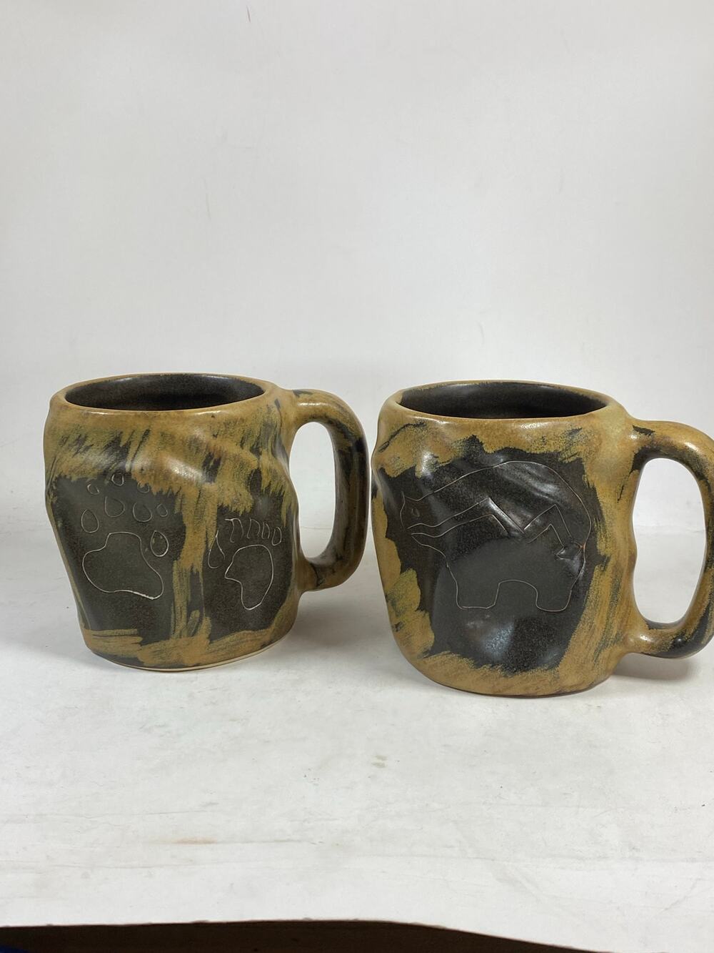 Mara Stoneware Bear and Paw Prints Mug Set 20oz